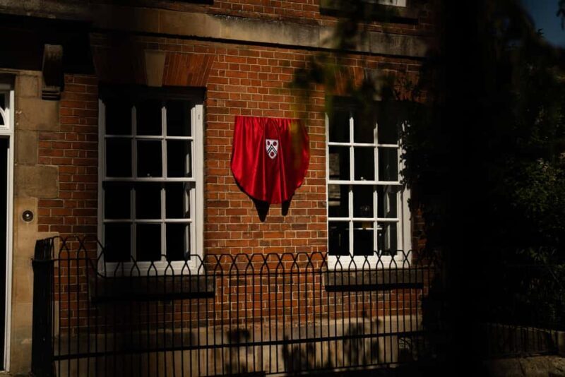 Oxford: Alumni-led Walking Tour w/opt New College - The Value of a Guided Alumni Tour