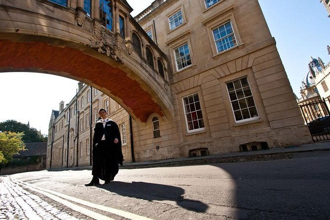 oxford-city-and-university-walking-small-group-public-tour