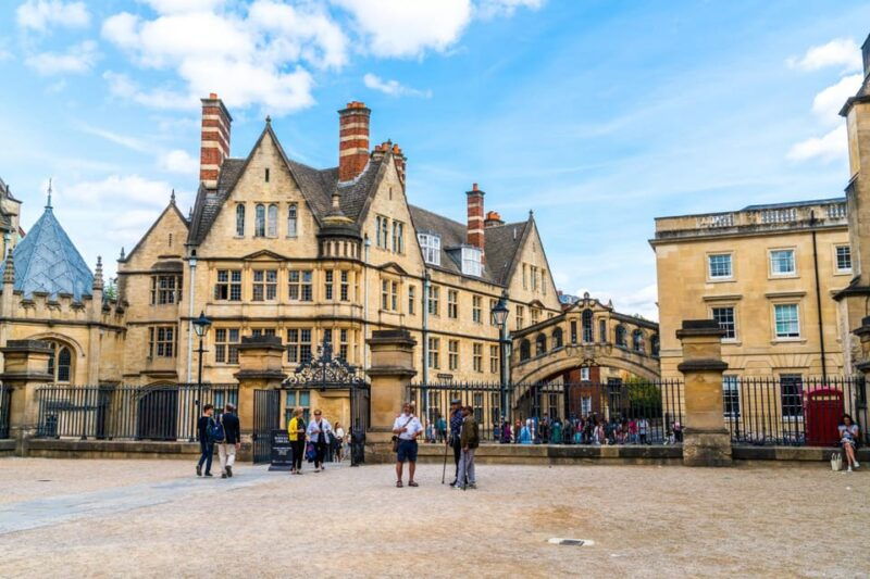 oxford-express-walk-with-a-local-in-60-minutes