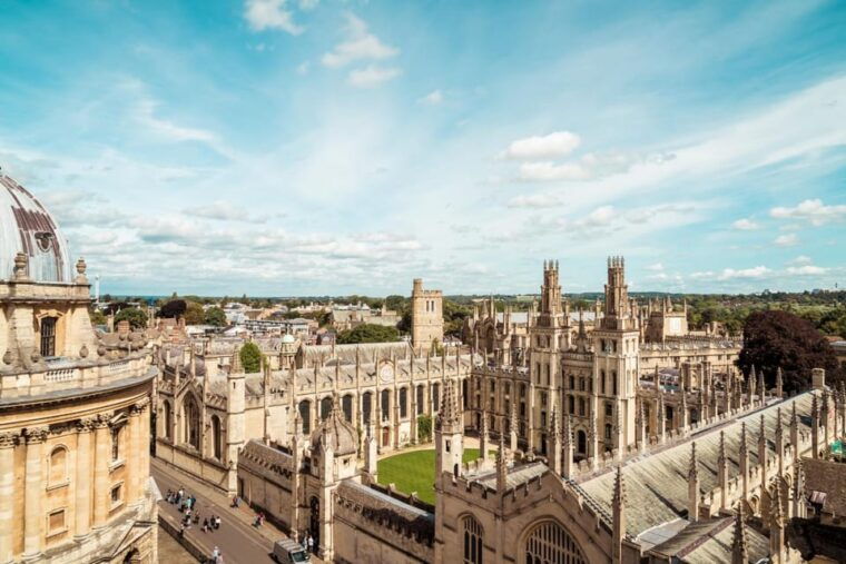 oxford-express-walk-with-a-local-in-60-minutes