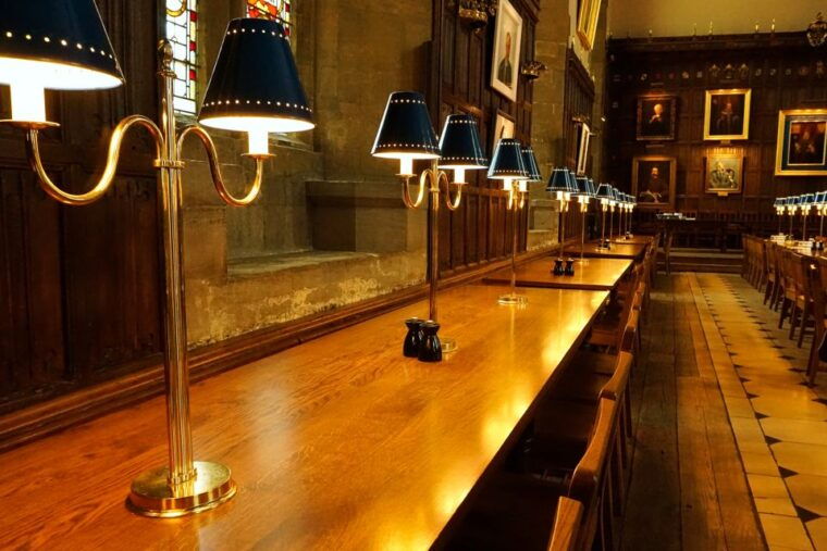 oxford-harry-potter-film-tour-led-by-university-alumni