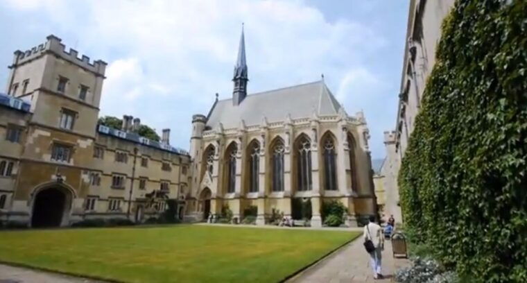 Oxford: Inspector Morse Lewis Endeavour Small Group Tour - Tour Guide Expertise and Personalization
