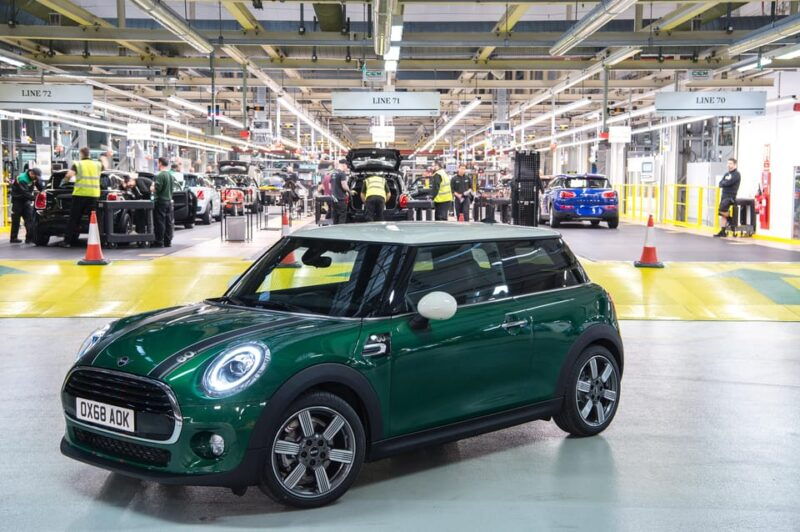 oxford-mini-factory-tour-go-behind-the-scenes