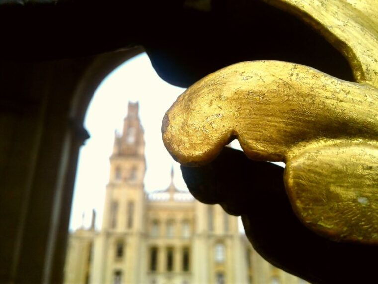 oxford-pre-raphaelite-walking-tour-with-exeter-college