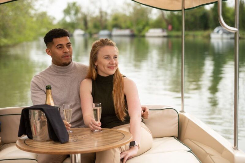 oxford-river-cruise-and-6-course-tasting-at-the-folly