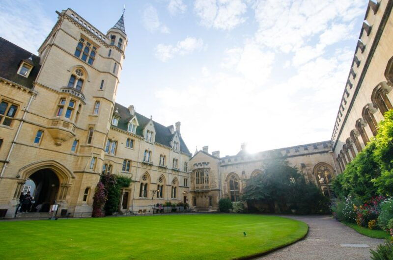 oxford-university-and-city-walking-tour-with-alumni-guide
