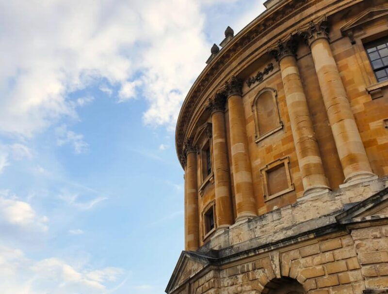 oxford-university-city-walking-tour-with-recent-graduate