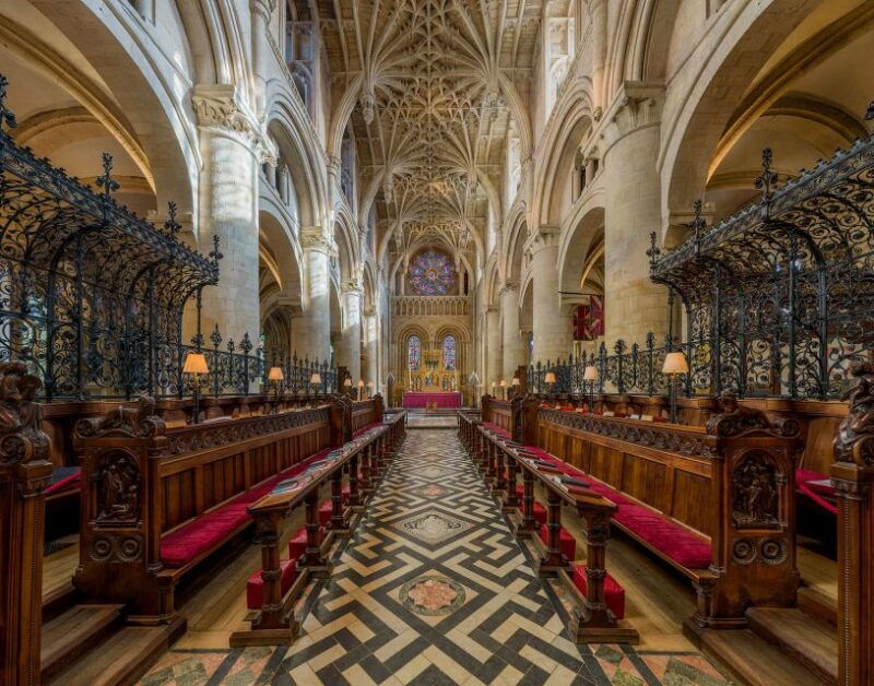 oxford-university-walking-tour-with-christ-church-visit