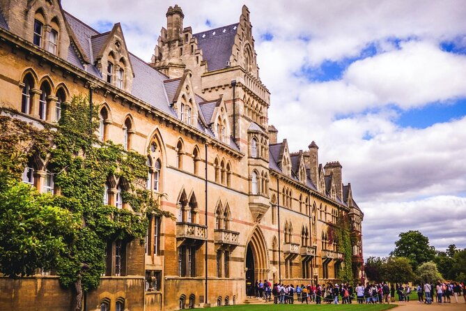 oxford-walking-tour-discover-its-university-and-traditions