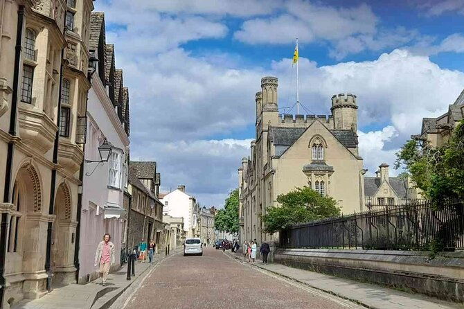 oxfords-literary-legends-and-landmarks-a-self-guided-audio-tour