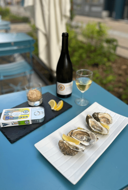 oyster-and-white-wine-tasting-in-the-heart-of-montmartre