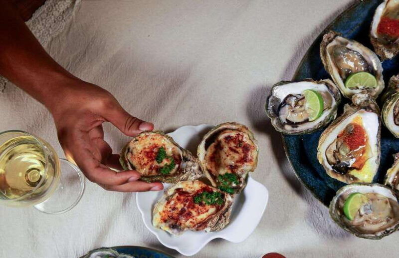 oyster-platter-with-wine-by-unawatuna-beach