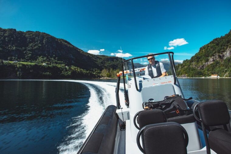 oystese-hardangerfjord-and-fyksesund-rib-fjord-adventure