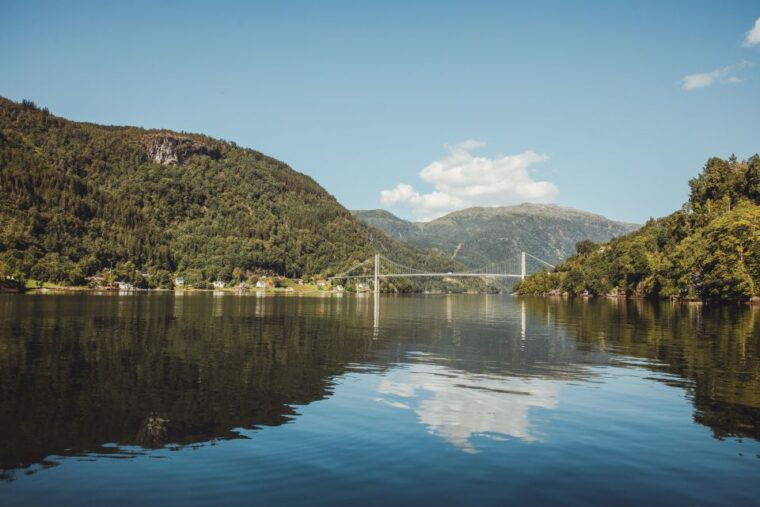 oystese-hardangerfjord-and-fyksesund-rib-fjord-adventure