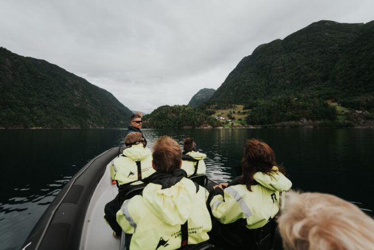 oystese-hardangerfjord-rib-safari-to-the-fyksesund-branch