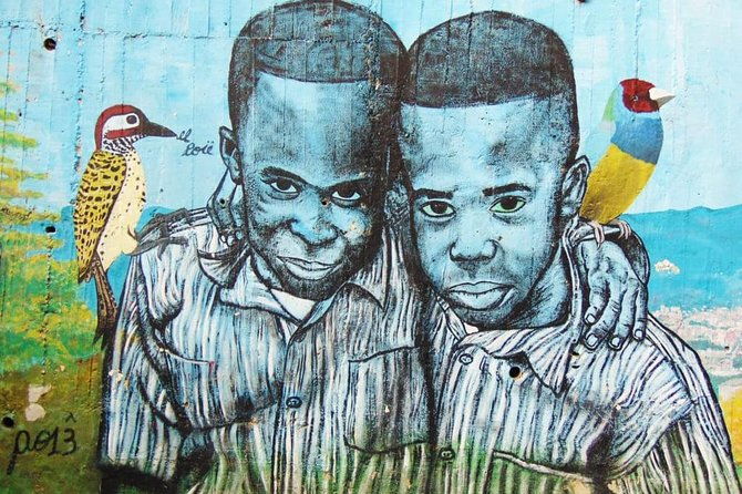 pablo-and-comuna-13-with-cable-car