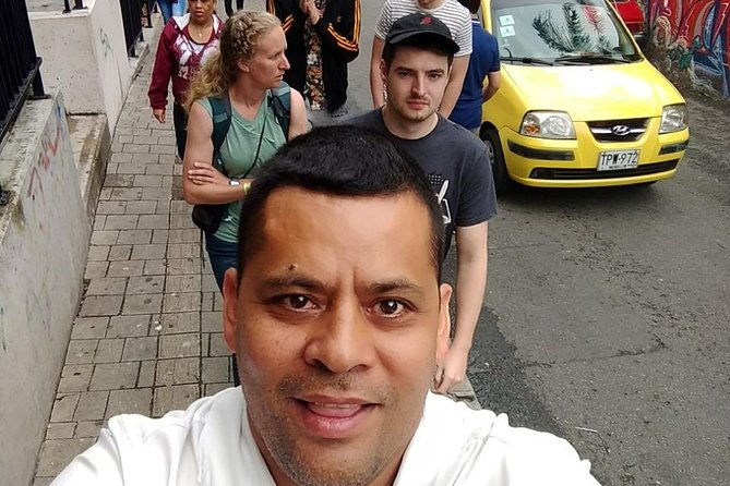 pablo-escobar-and-comuna-13-small-group-half-day-tour