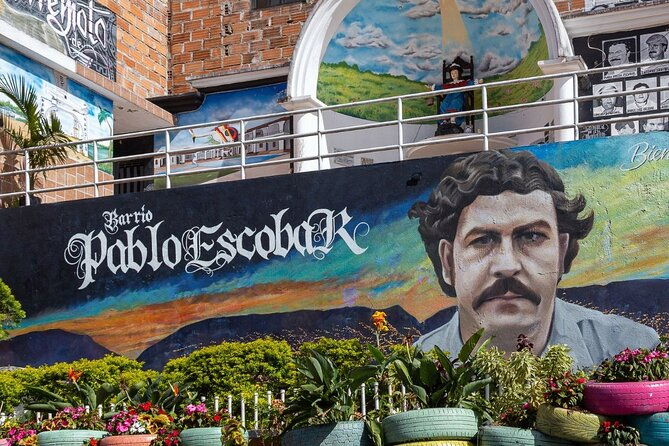 pablo-escobar-comuna-13-private