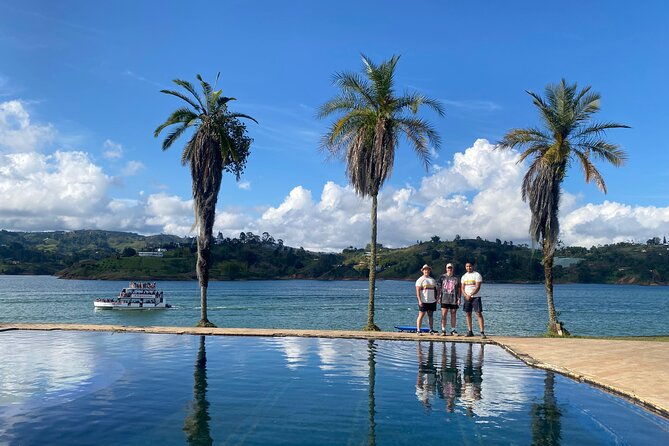 pablo-escobar-paintball-mansion-boat-trip-from-guatape