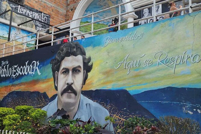 pablo-escobar-shared-tour-in-medellin-economic-and-historical
