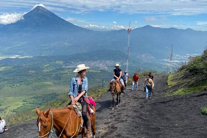 pacaya-volcano-horseback-fast-ride-lava-pizza-chef