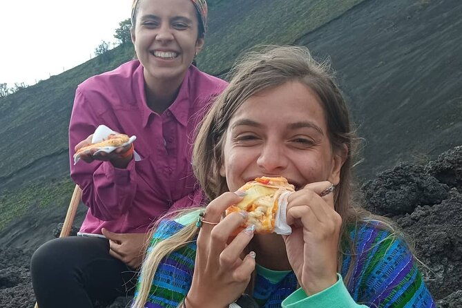 pacaya-volcano-vistas-enjoy-pizza-cooked-under-volcanic-heat