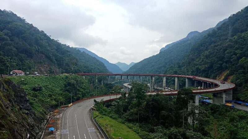 Padang: 3-Day Bukittinggi Tour with Meals and Hotel - Key Points