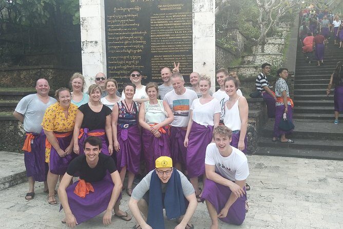 Padang-Padang Beach+ Uluwatu Sunset and Kecak Dance + Dinner - Frequently Asked Questions