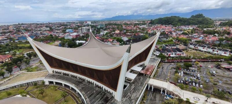 Padang: Padang City Heritage Tour History, Myths & Views - Key Points