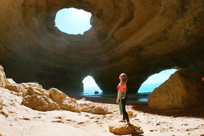 paddleboarding-adventure-at-benagil-caves