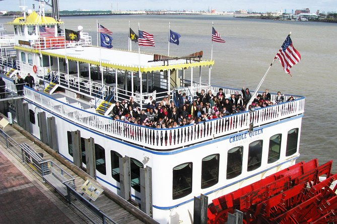 paddlewheeler-creole-queen-historic-mississippi-river-cruise
