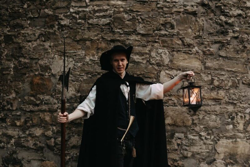 paderborn-tipsy-night-watchman-tour-with-drinks