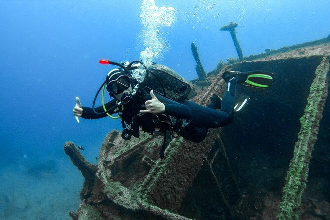 padi-scuba-diving-courses-in-tenerife-all-specialities-until-divemaster