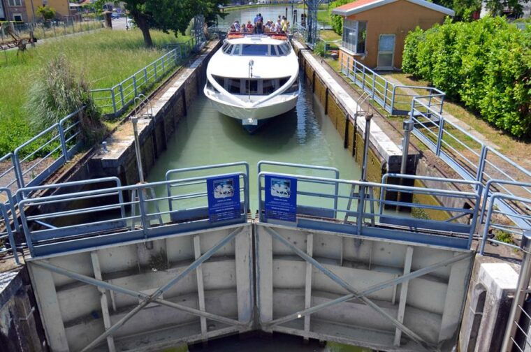 padua-to-venice-boat-cruise-of-the-brenta-riviera