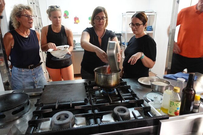 paella-and-sangria-cooking-workshop