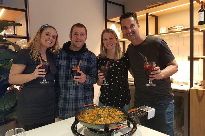 paella-sangria-showcooking-experience
