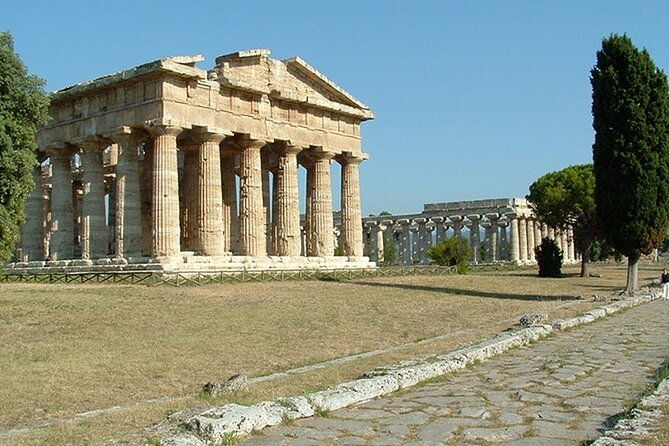 paestum-greek-ruins