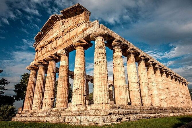 paestum-greek-ruins