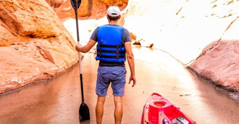 page-lake-powell-guided-kayak-water-antelope-canyon-tour