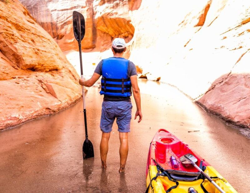 page-lake-powell-guided-kayak-water-antelope-canyon-tour