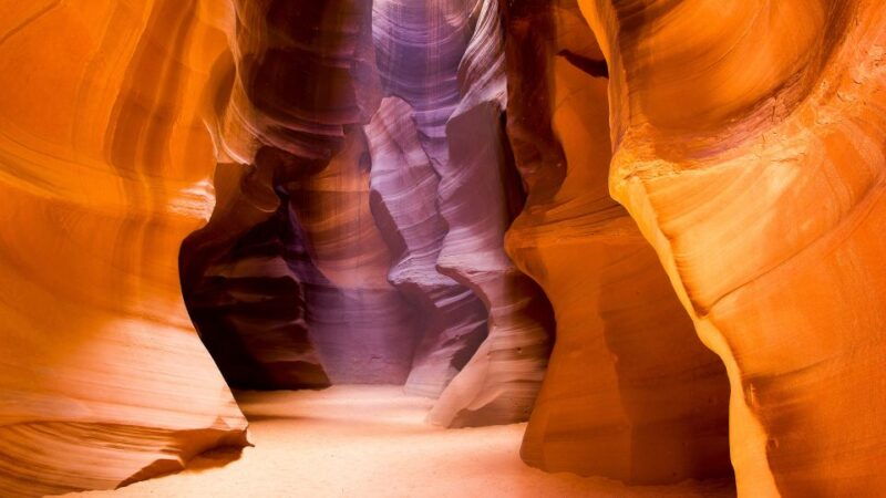 page-upper-antelope-canyon-tour-with-navajo-guide
