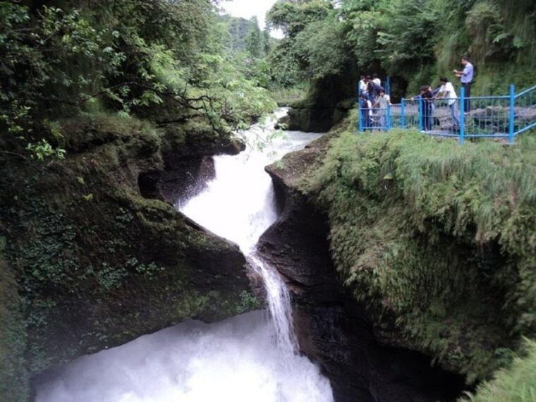 pagoda-hill-water-falls-cave-private-day-tour-on-pokhara