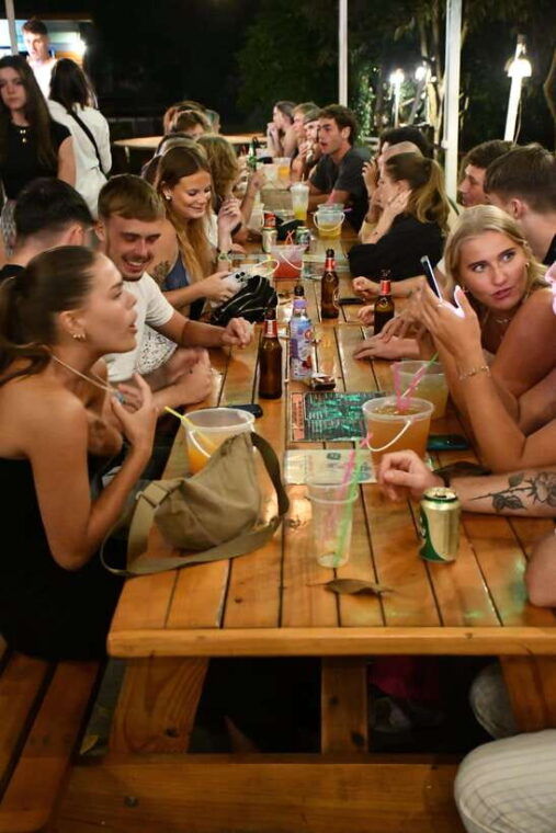 pai-pub-crawl-the-best-nightlife-in-town