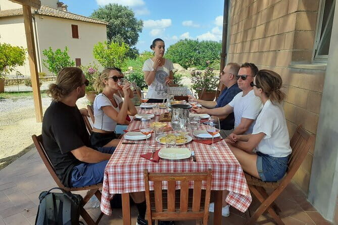 Paint And Drink Florentine Hills Art at La Birr'aia in Marignolle - FAQ