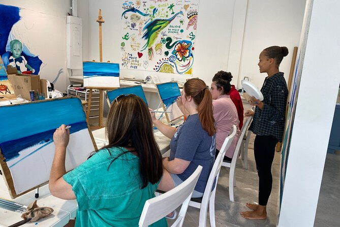 paint-and-sip-at-the-gallery-and-wine-bar