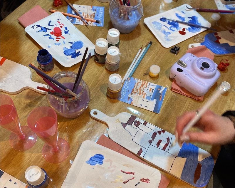 paint-sip-and-savor-local-flavors-unique-local-experience