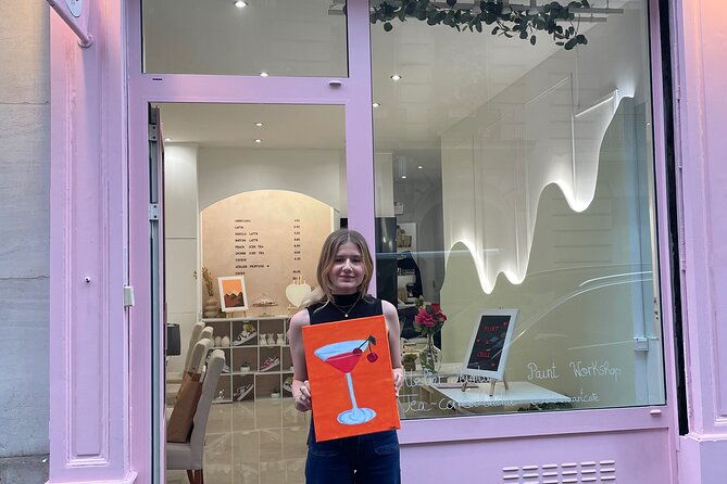 painting-experience-in-an-art-cafe-in-paris