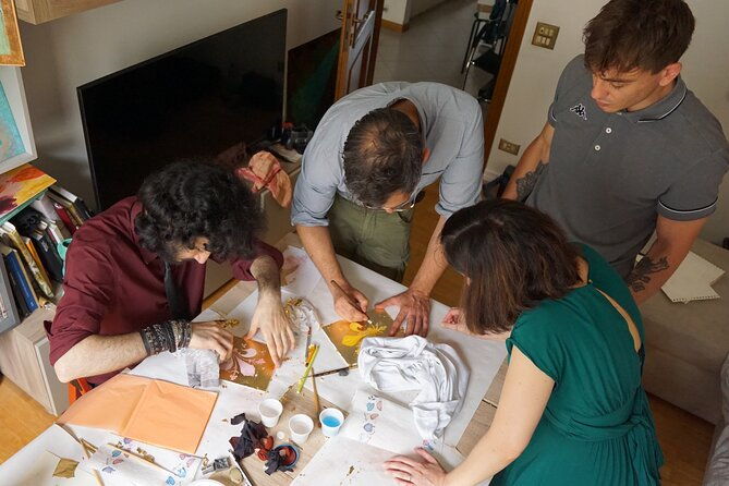 painting-experience-in-florence-create-your-own-florentine-lily