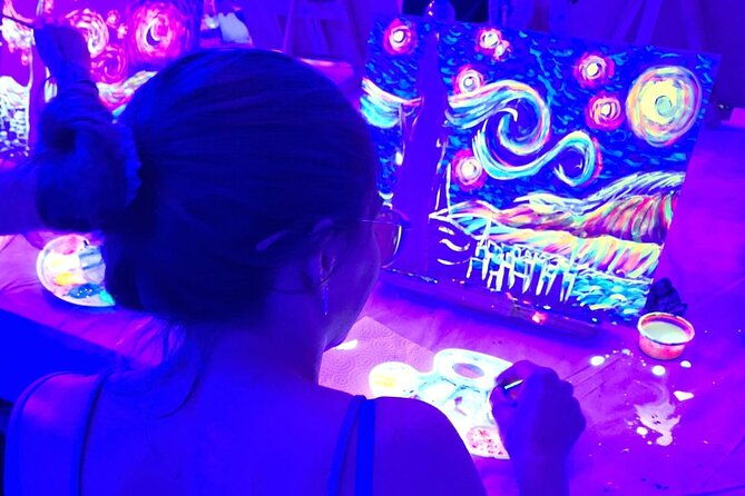 painting-my-own-starry-night-at-buenos-aires-fluo-obelisco-area