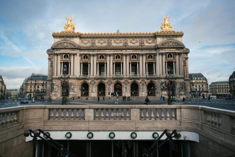 pairs-the-opera-to-hotel-des-invalides-guided-walking-tour